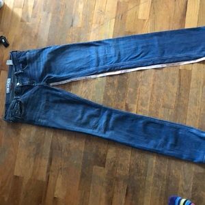 Hollister 3L.  W26 L35